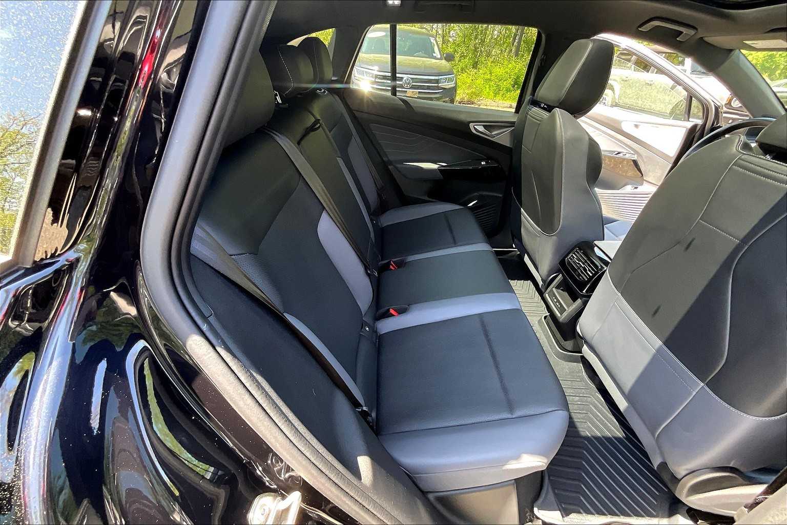 2023 Volkswagen ID.4 Pro S - Photo 16