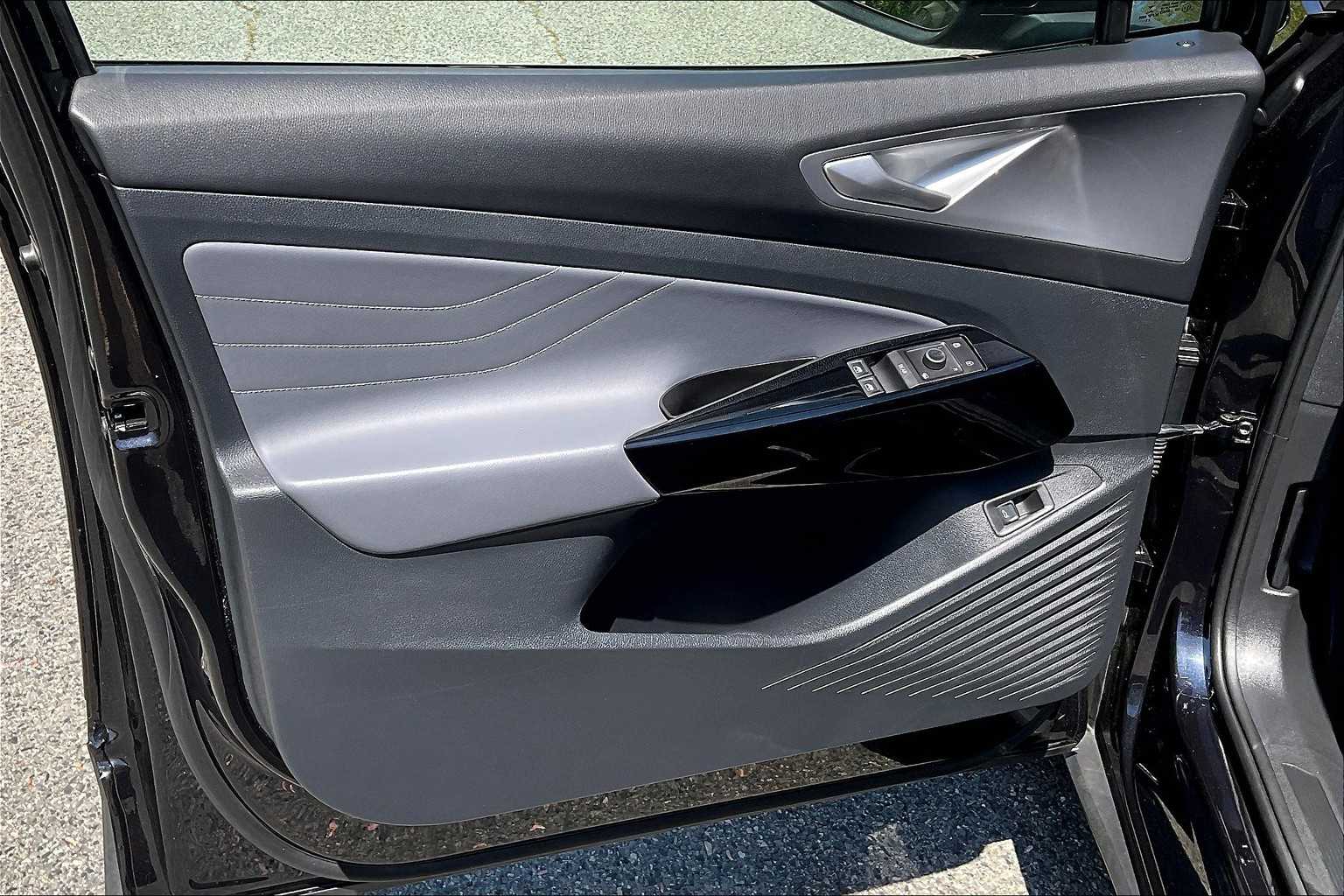 2023 Volkswagen ID.4 Pro S - Photo 9