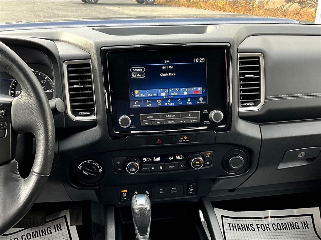 2022 Nissan Frontier SV - Photo 18