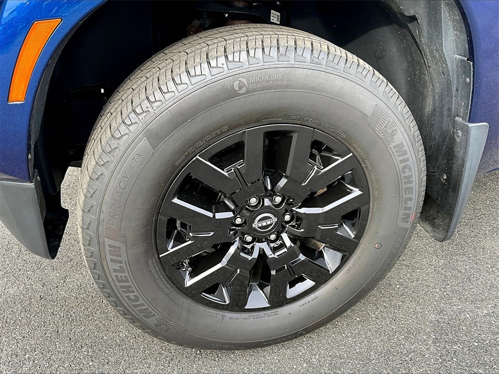 2022 Nissan Frontier SV - Photo 7