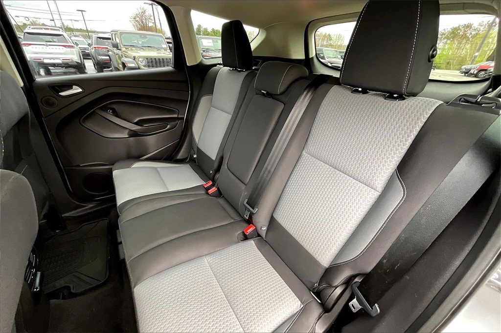 2017 Ford Escape SE - Photo 14