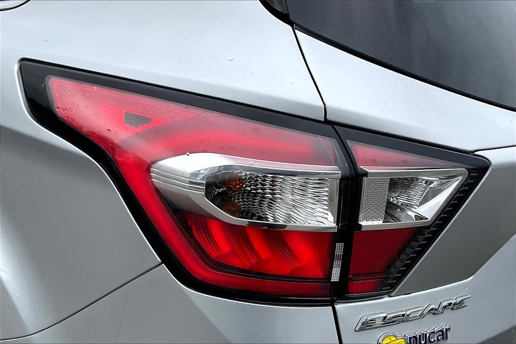 2017 Ford Escape SE - Photo 30