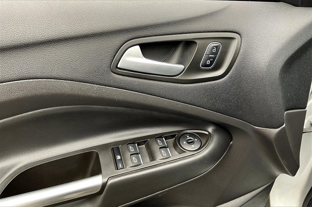 2017 Ford Escape SE - Photo 35