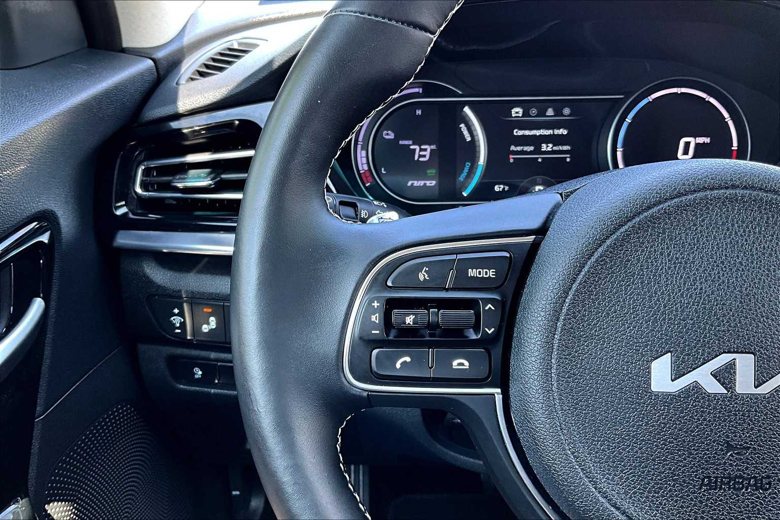 2022 Kia Niro EV EX - Photo 22