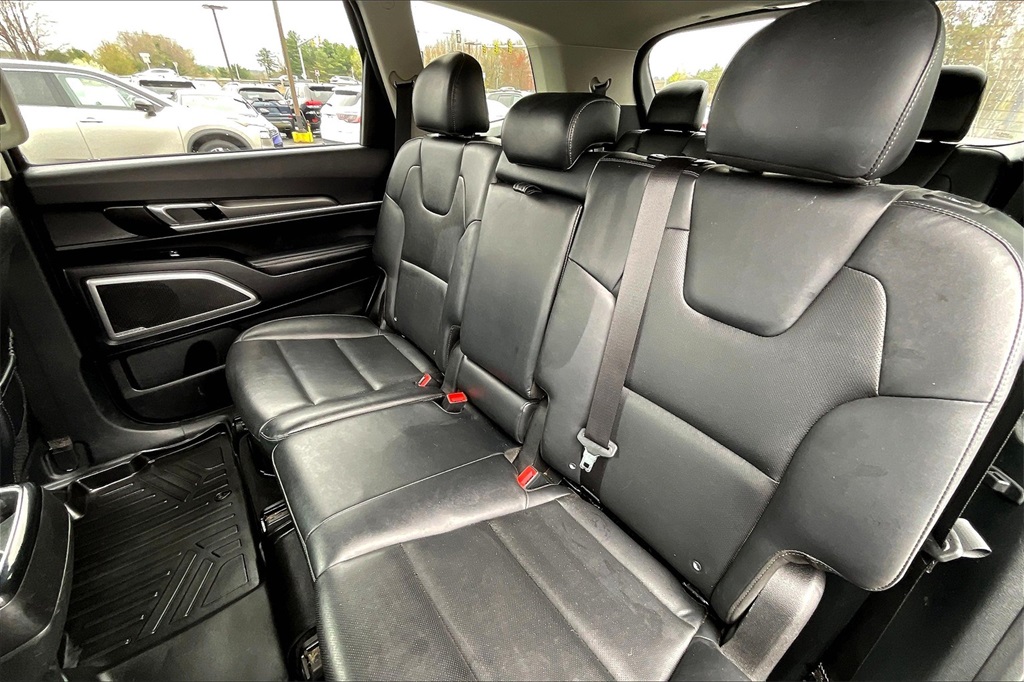 2022 Kia Telluride LX - Photo 14