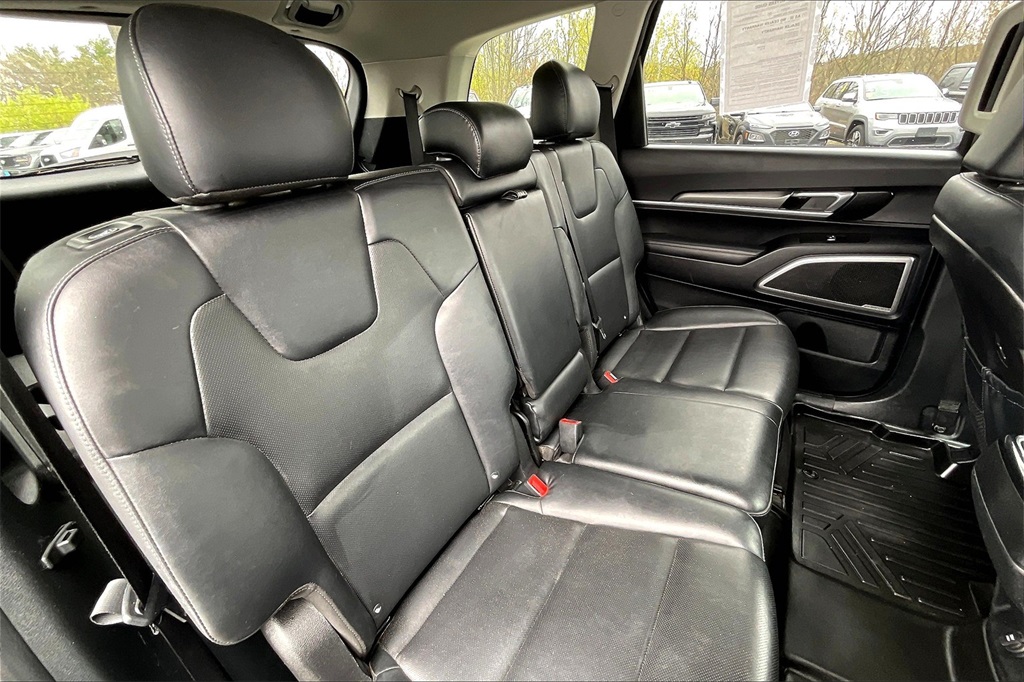 2022 Kia Telluride LX - Photo 15