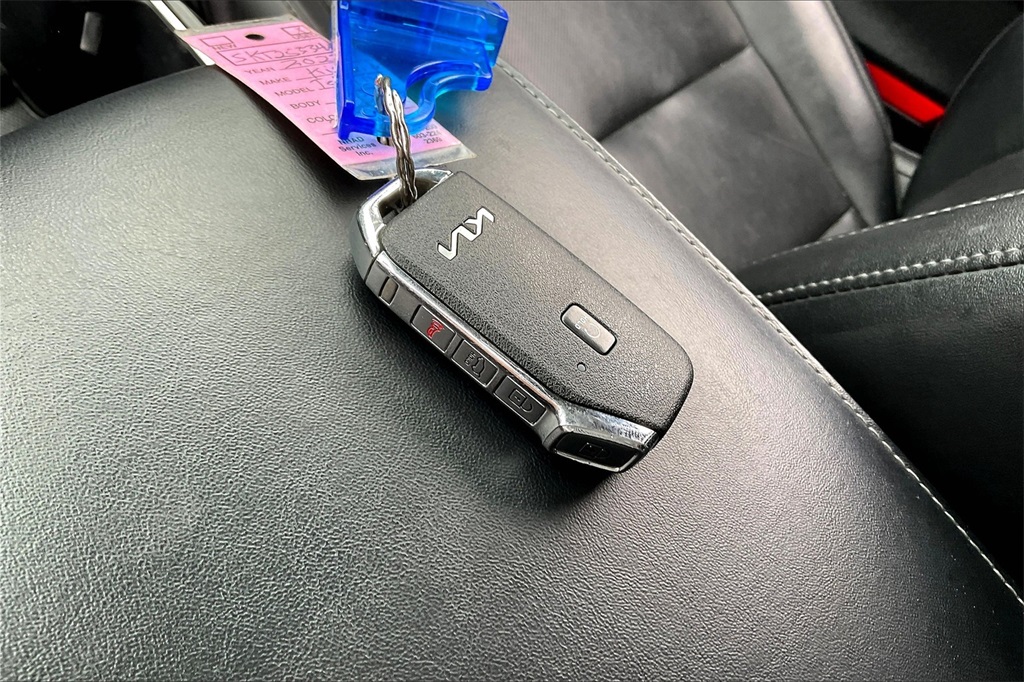 2022 Kia Telluride LX - Photo 28