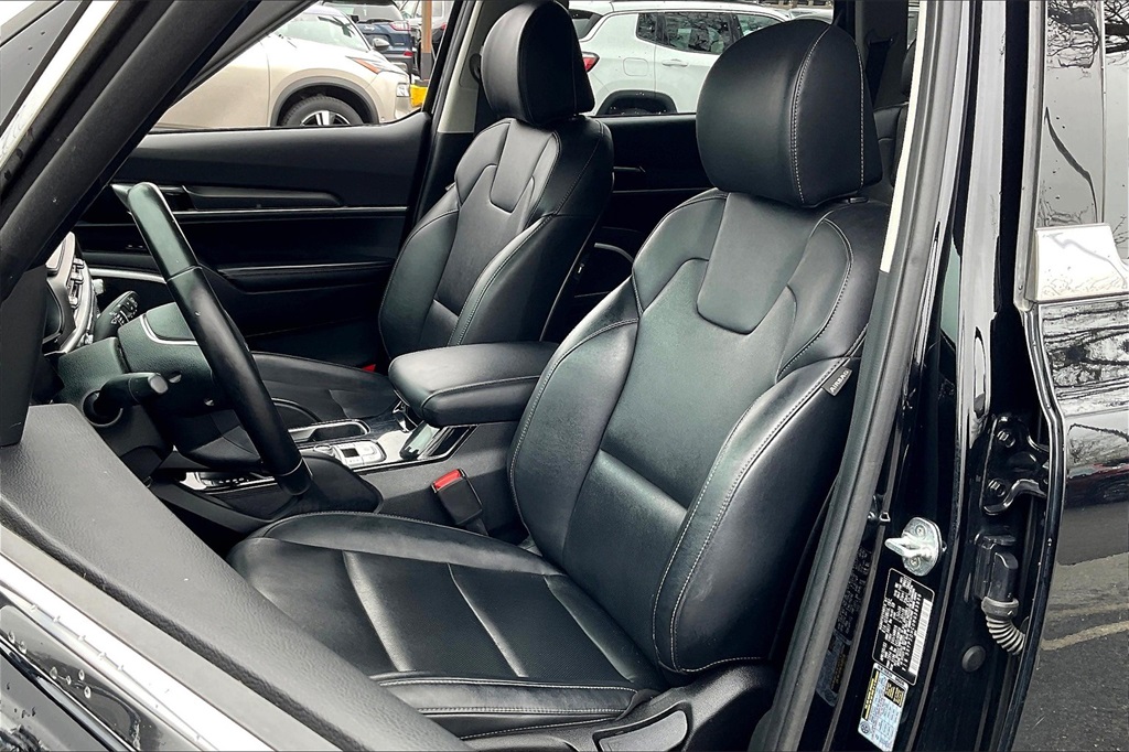 2022 Kia Telluride LX - Photo 9