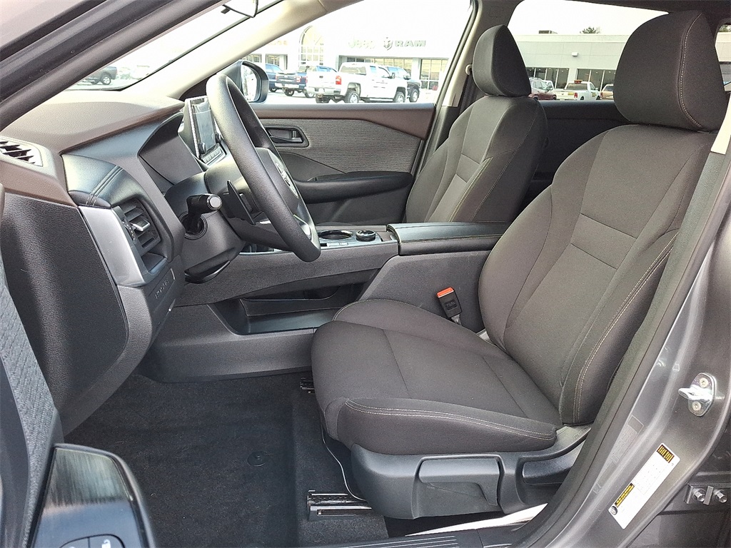 2023 Nissan Rogue S - Photo 14