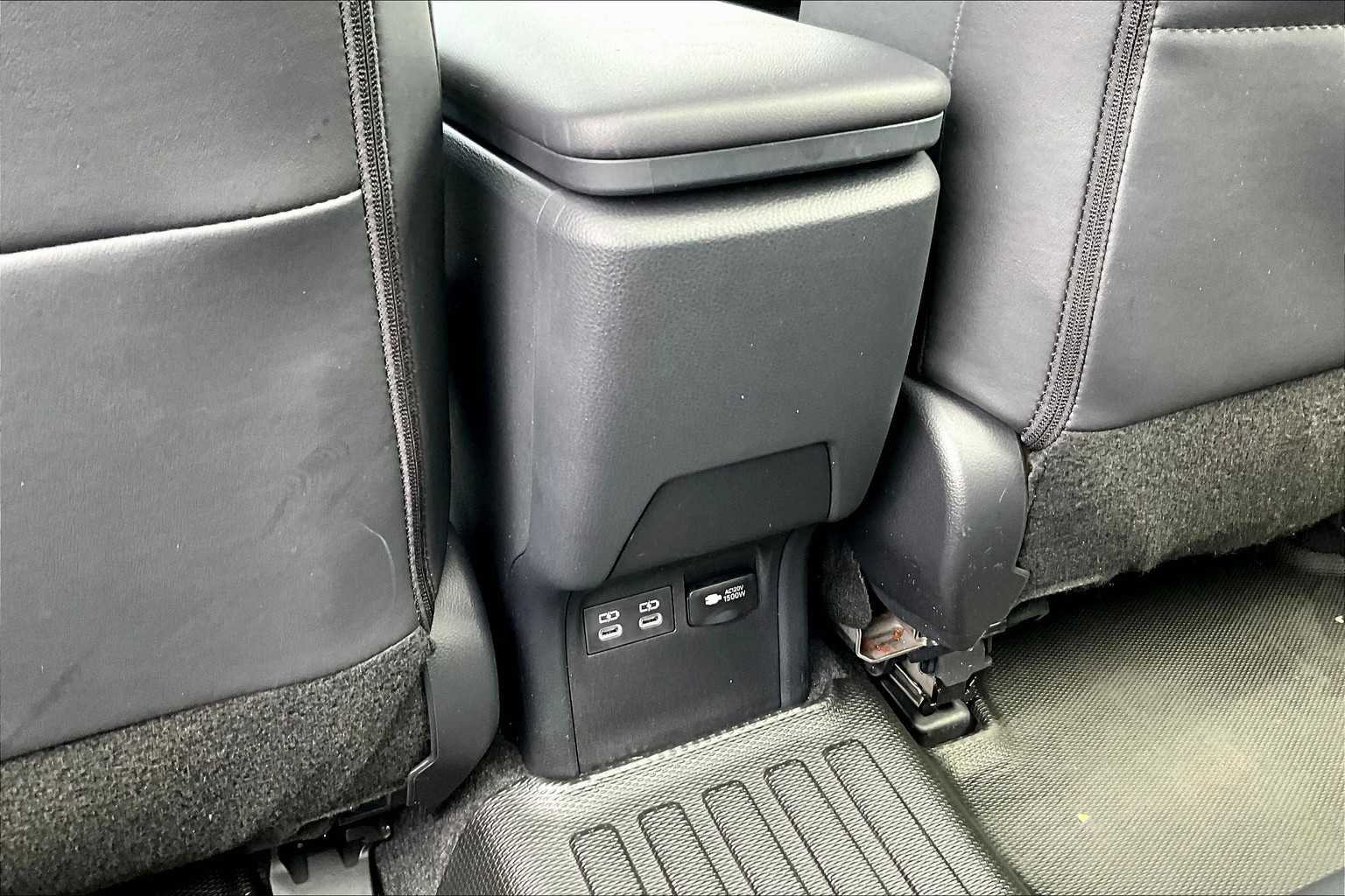 2023 Toyota Prius Prime XSE - Photo 28