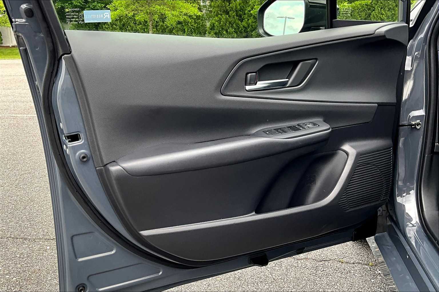 2023 Toyota Prius Prime XSE - Photo 9