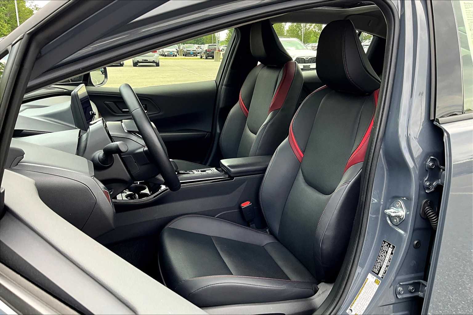 2023 Toyota Prius Prime XSE - Photo 10