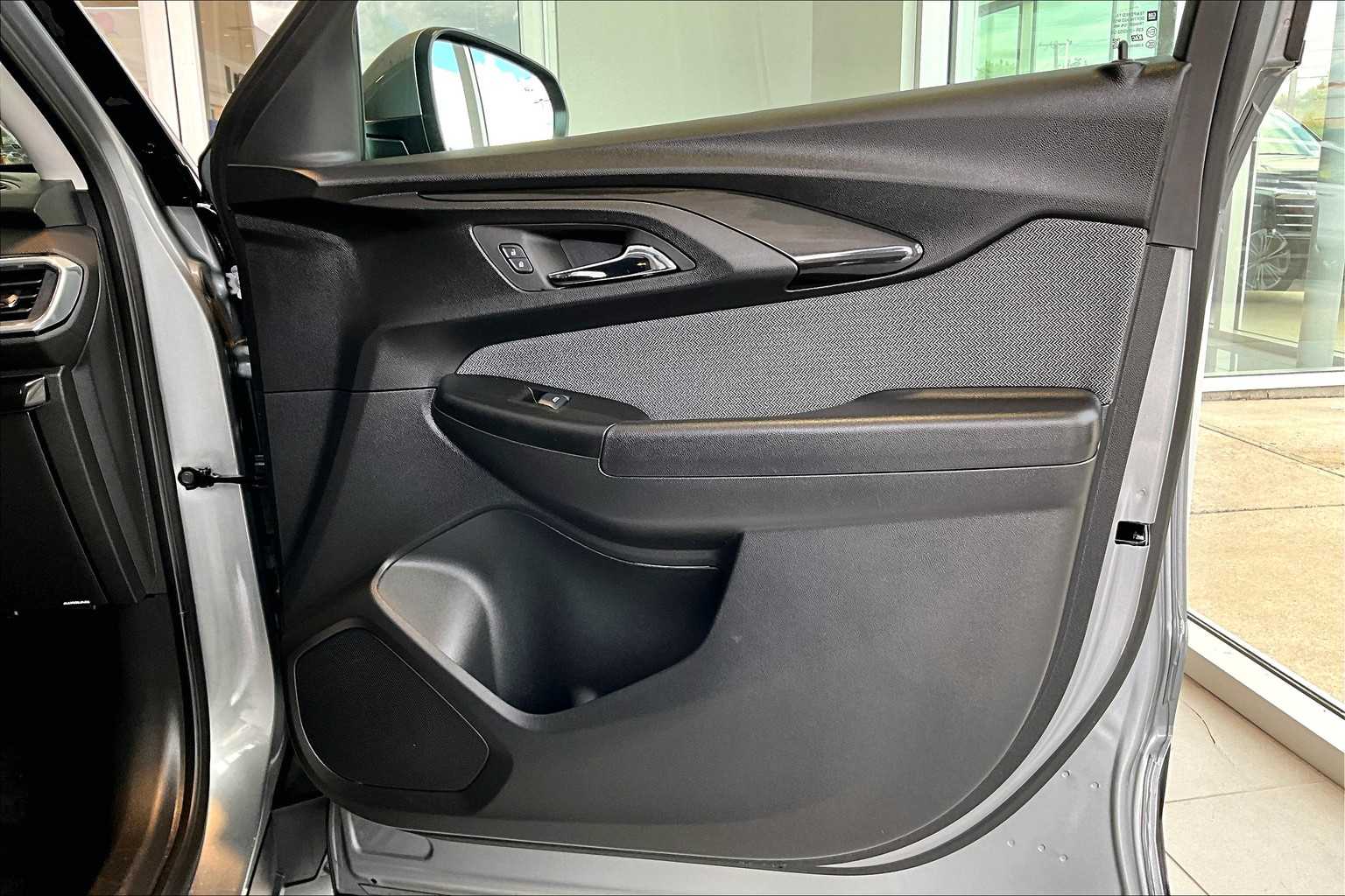 2023 Chevrolet TrailBlazer LT - Photo 12