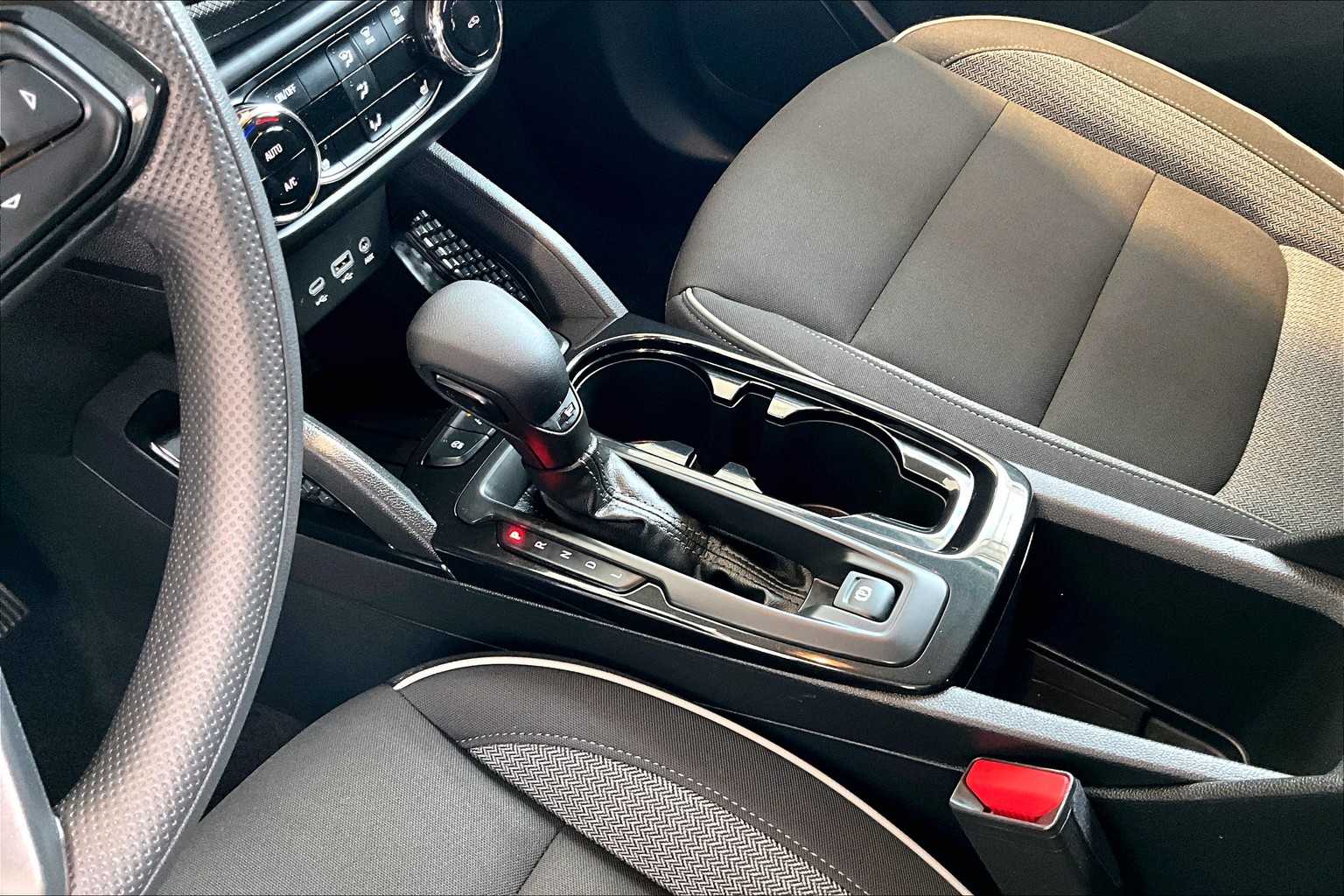 2023 Chevrolet TrailBlazer LT - Photo 21