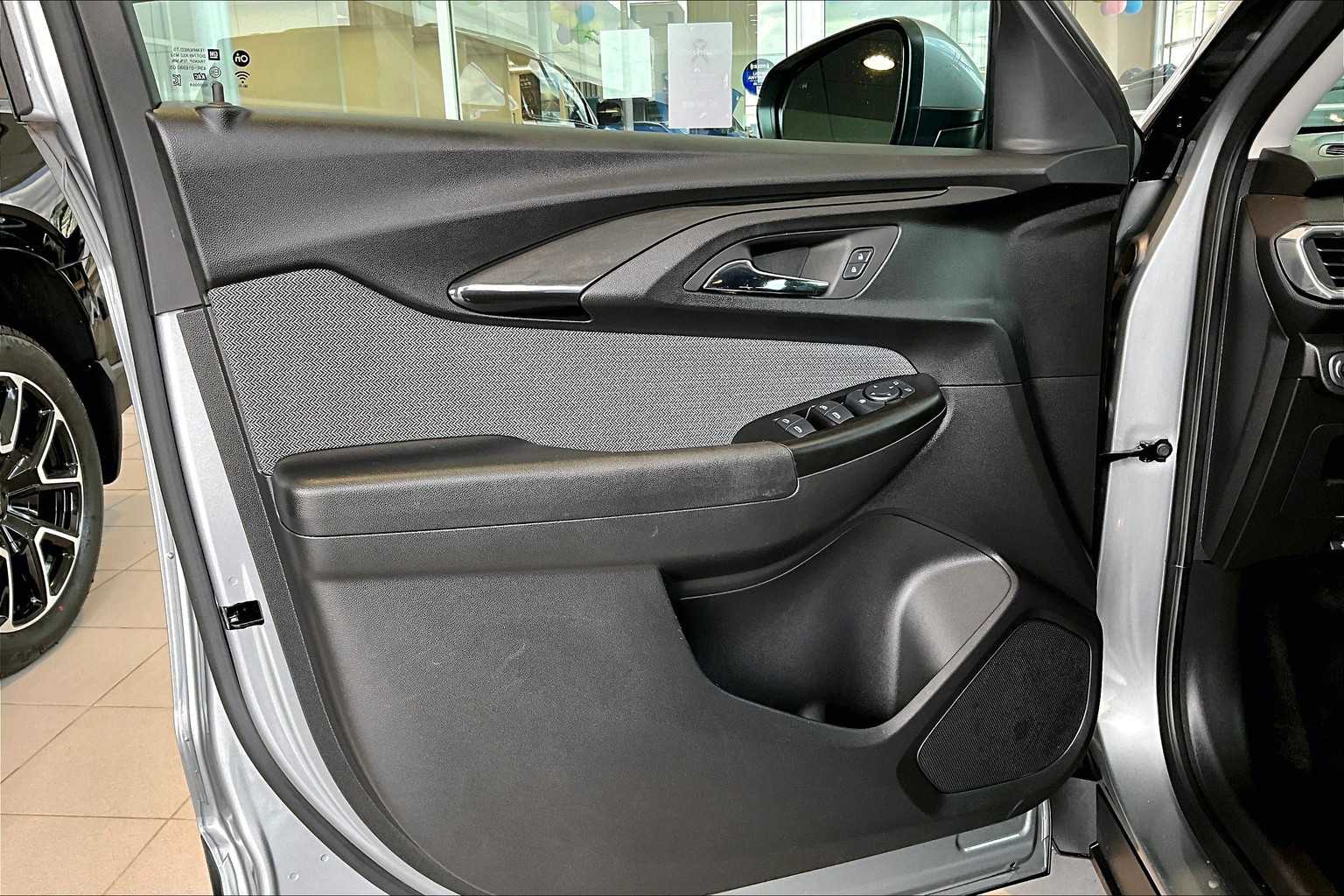 2023 Chevrolet TrailBlazer LT - Photo 9