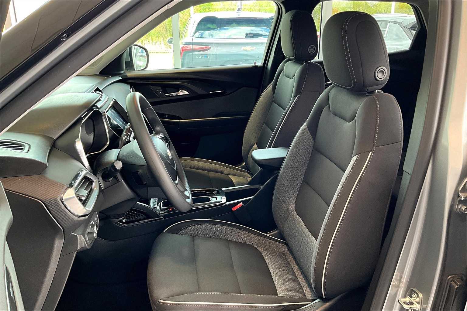 2023 Chevrolet TrailBlazer LT - Photo 10