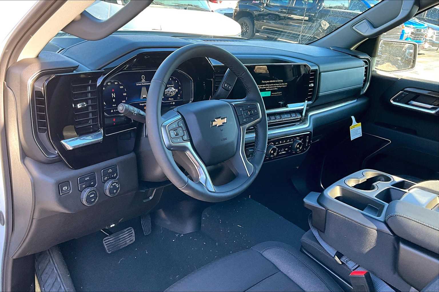 2025 Chevrolet Silverado 1500 LT - Photo 9