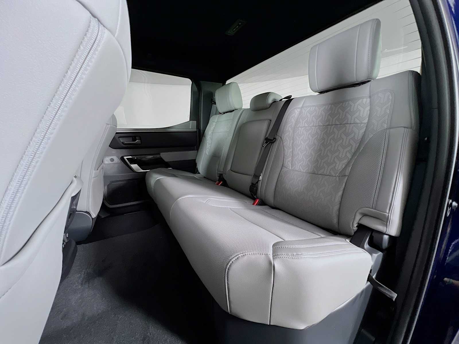 2025 Toyota Tundra Limited - Photo 13