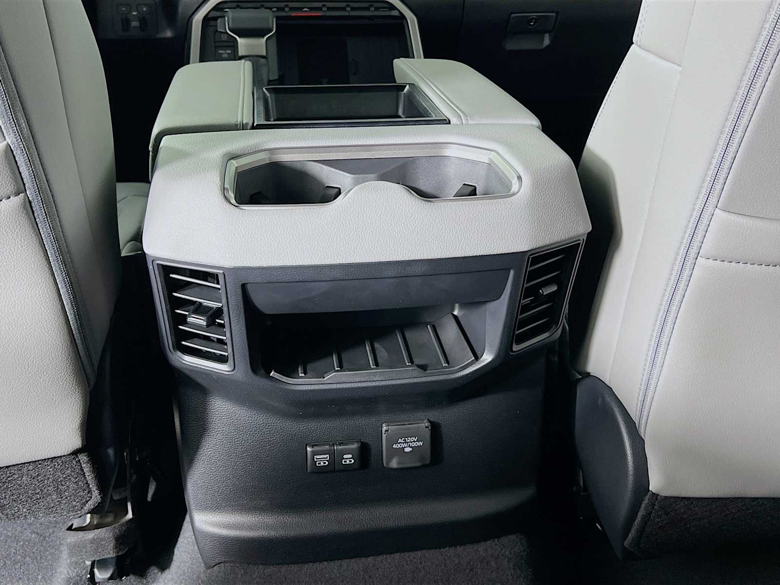 2025 Toyota Tundra Limited - Photo 14