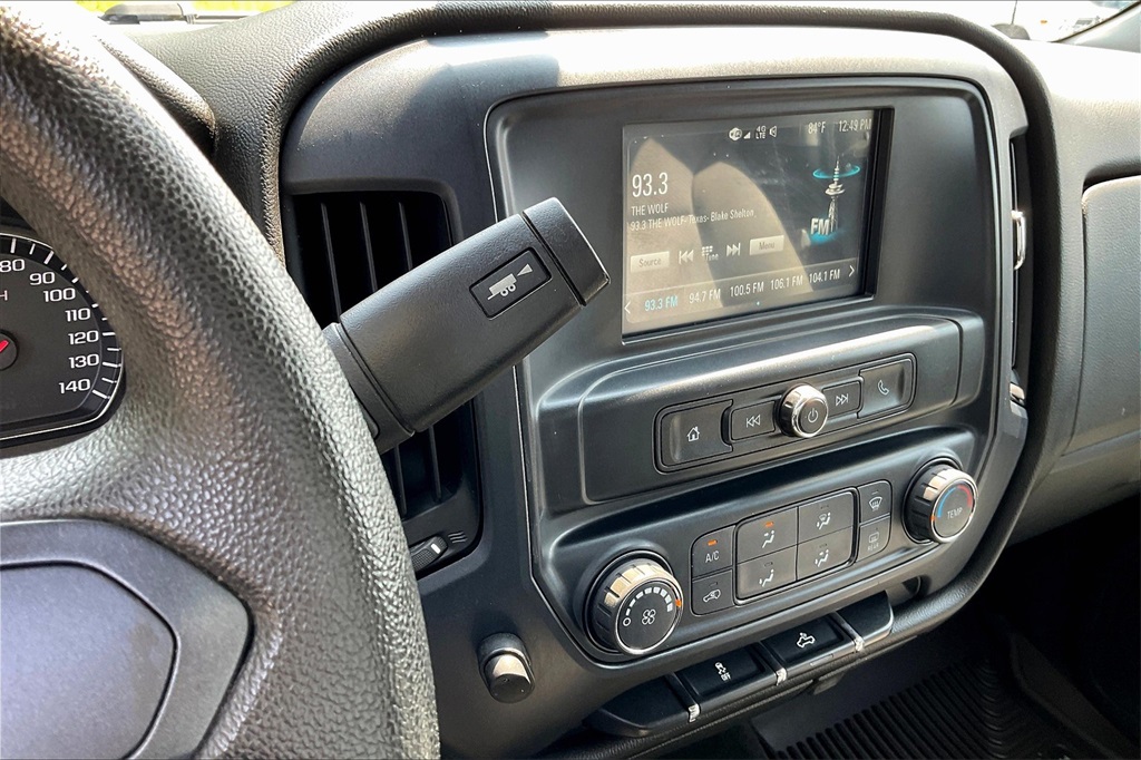 2017 Chevrolet Silverado 1500 Custom - Photo 13
