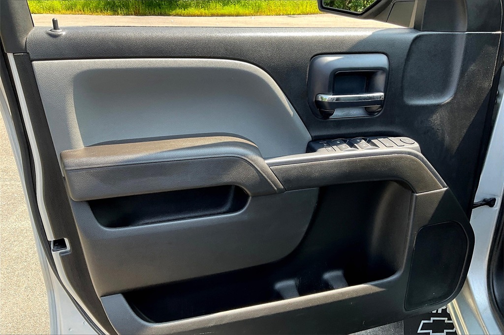2017 Chevrolet Silverado 1500 Custom - Photo 8