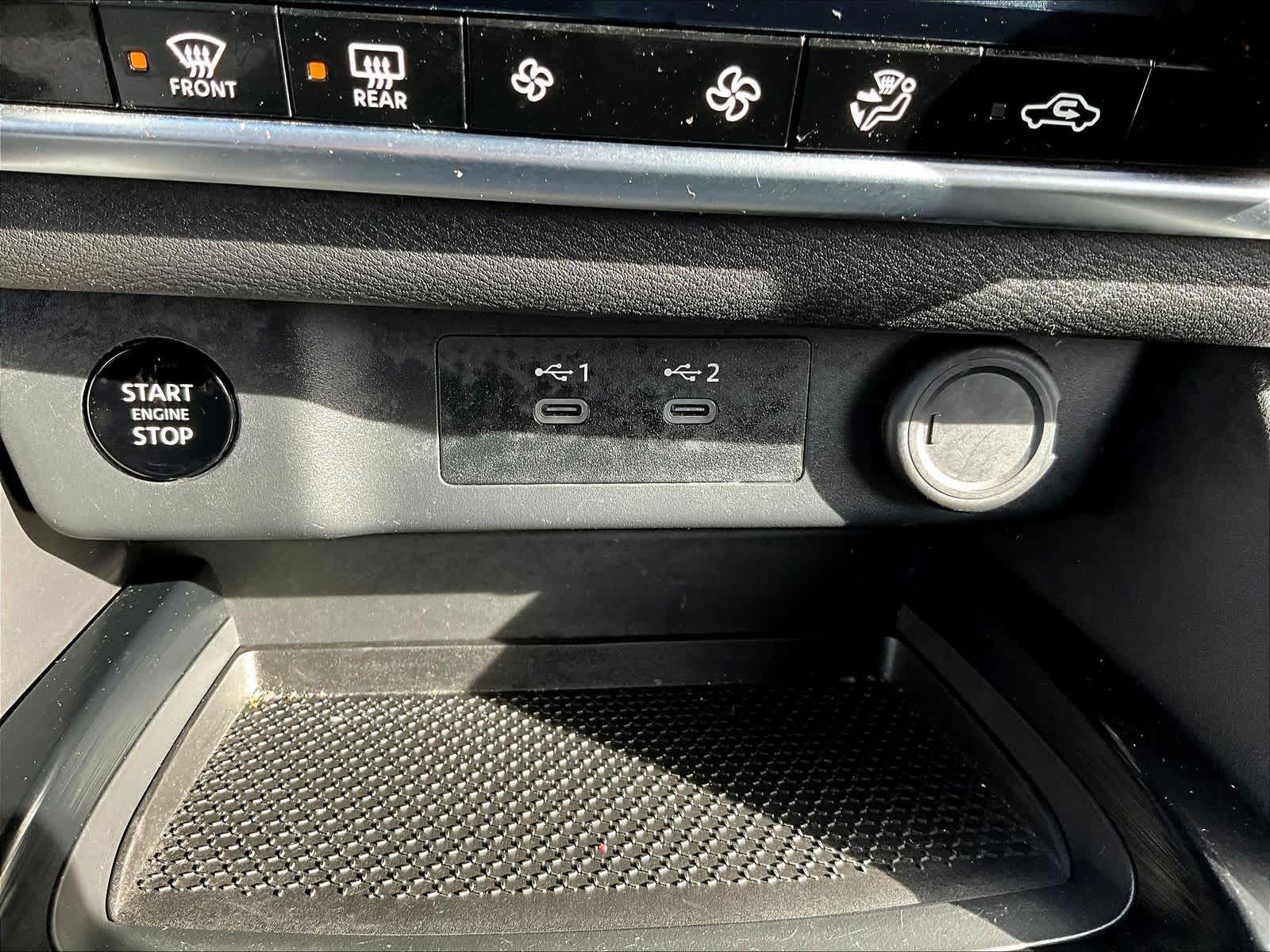 2024 Nissan Rogue SV - Photo 25