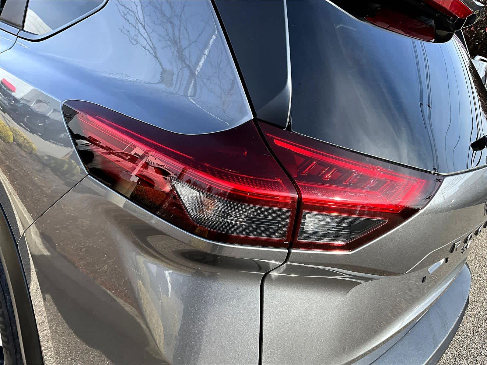 2024 Nissan Rogue SV - Photo 31