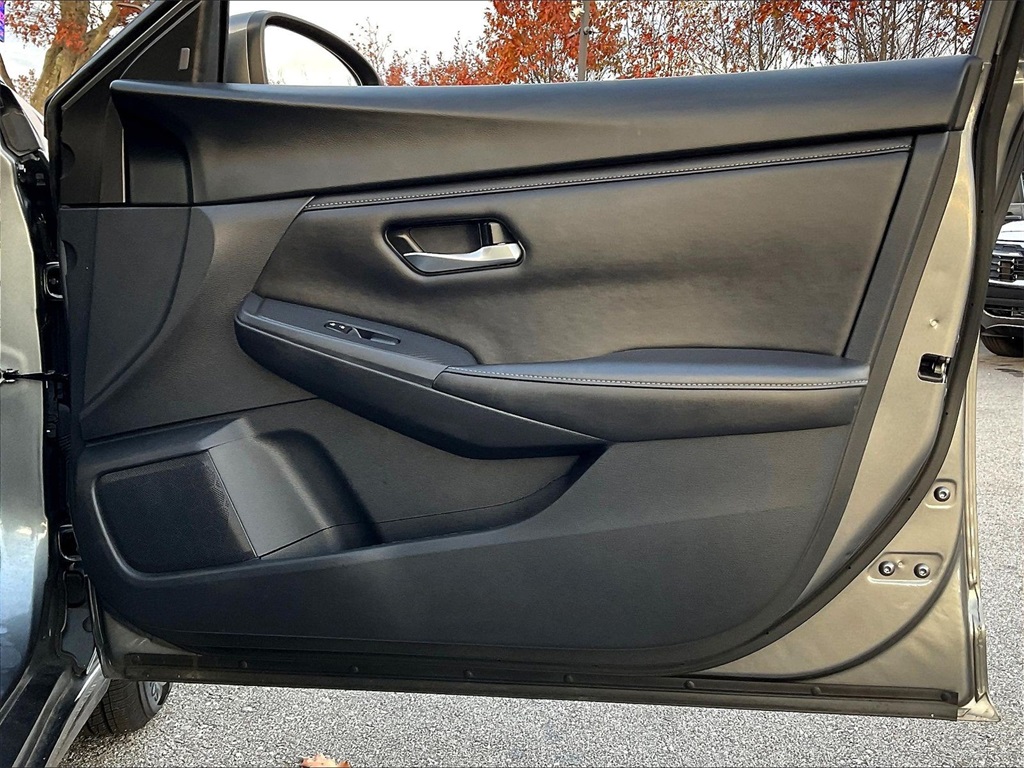 2023 Nissan Sentra SV - Photo 11