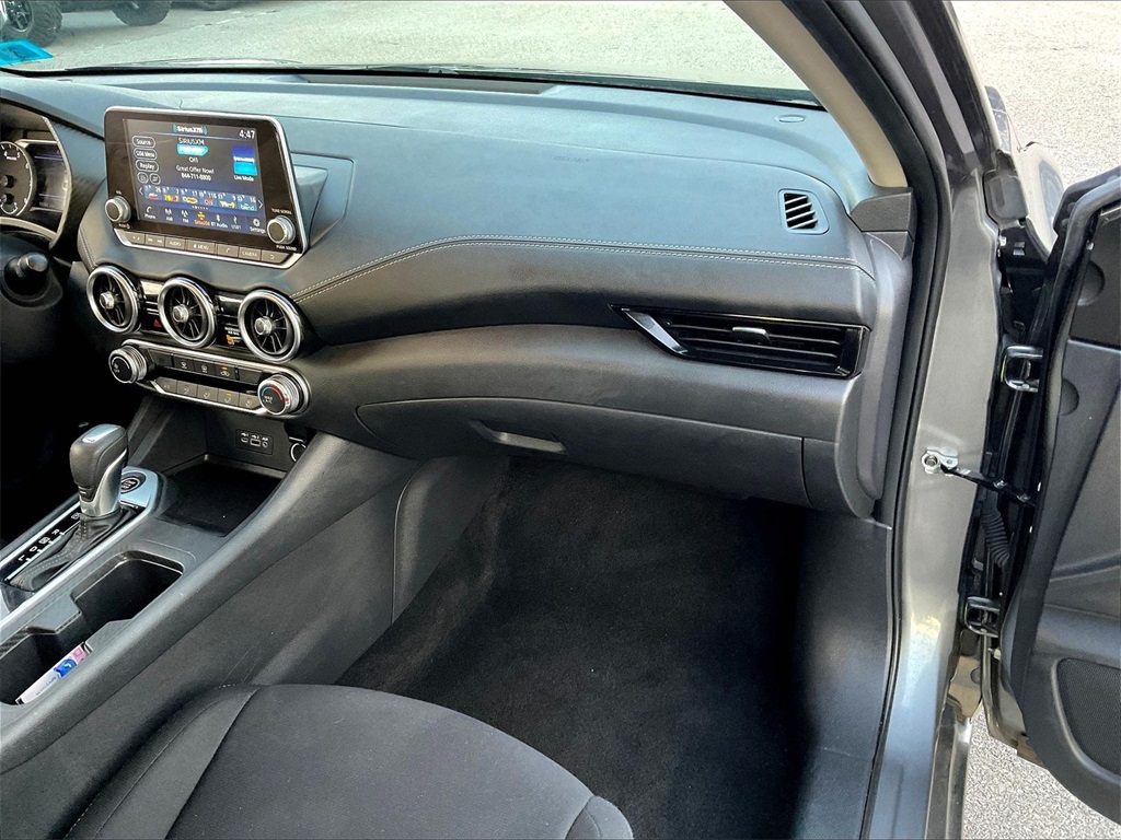 2023 Nissan Sentra SV - Photo 12