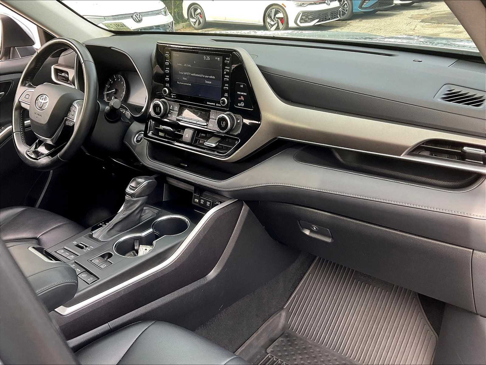 2021 Toyota Highlander XLE - Photo 14
