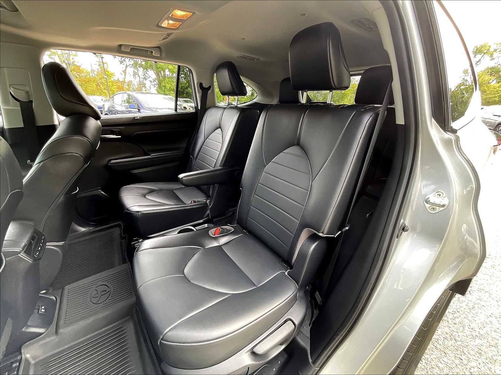 2021 Toyota Highlander XLE - Photo 15