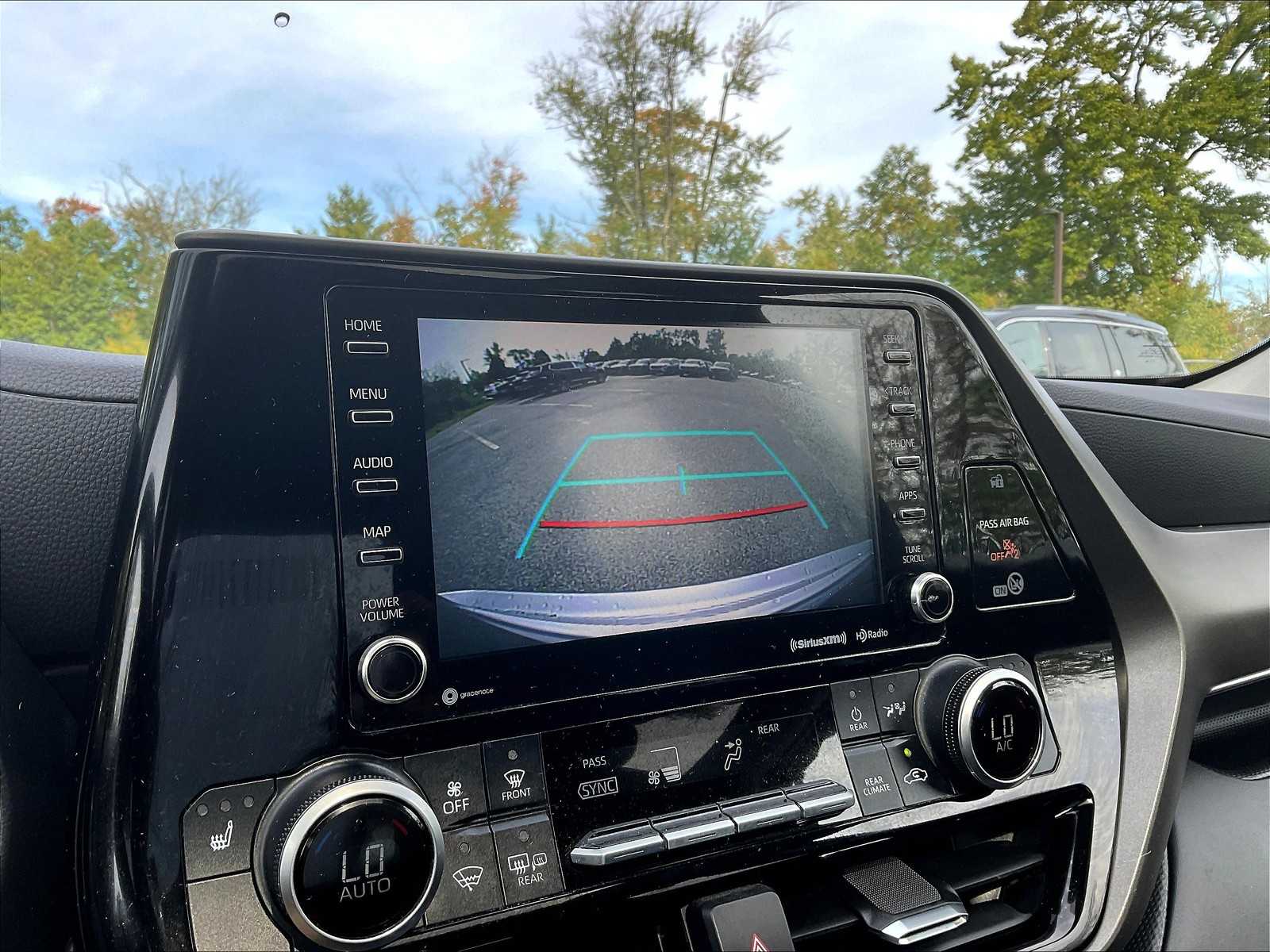 2021 Toyota Highlander XLE - Photo 20