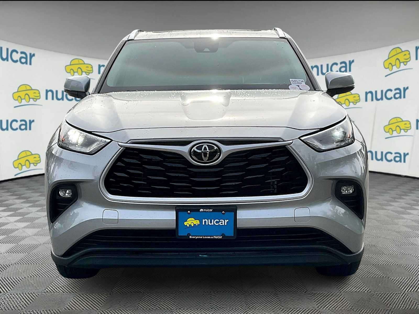2021 Toyota Highlander XLE - Photo 2