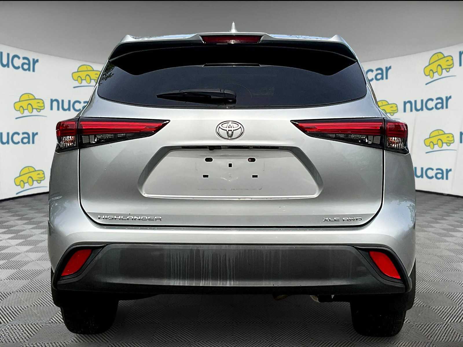 2021 Toyota Highlander XLE - Photo 5