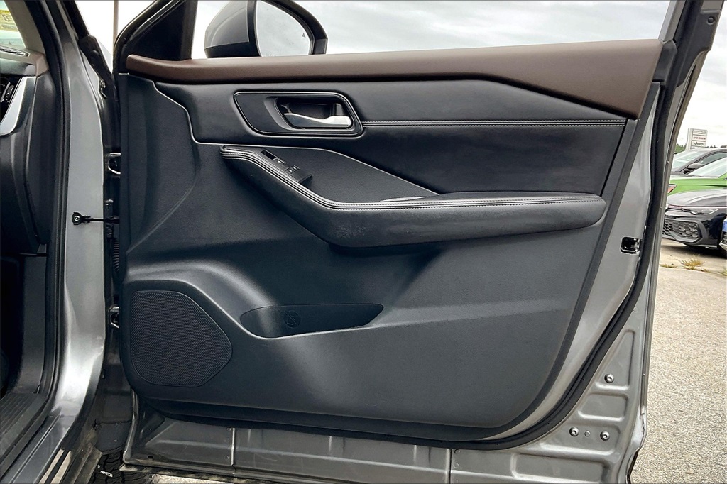 2023 Nissan Rogue SL - Photo 11