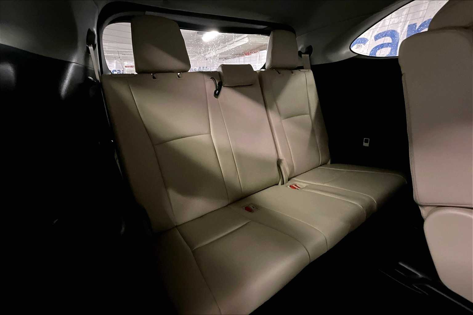 2022 Toyota Highlander XLE - Photo 17