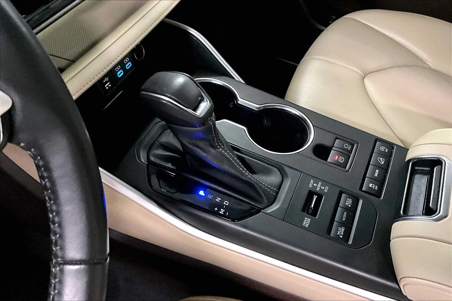 2022 Toyota Highlander XLE - Photo 21