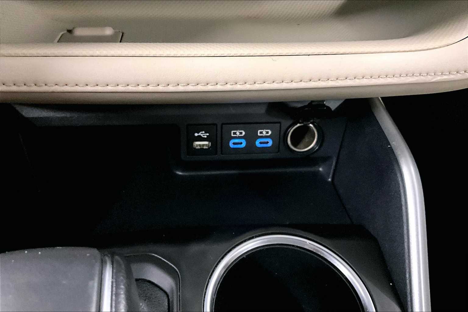 2022 Toyota Highlander XLE - Photo 28
