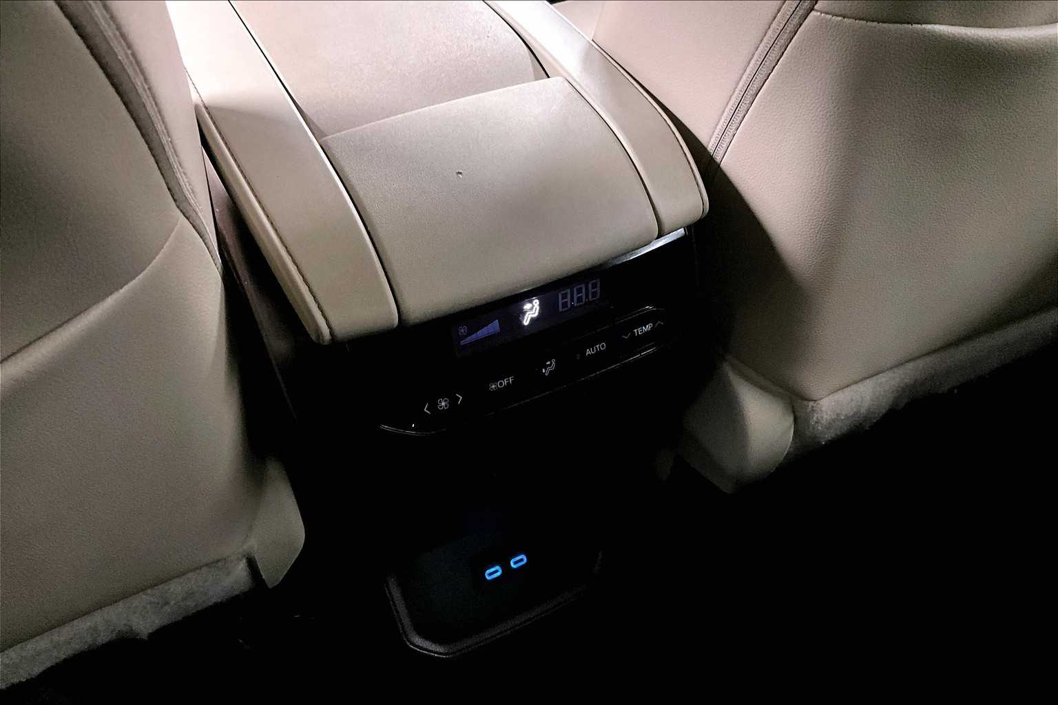 2022 Toyota Highlander XLE - Photo 29