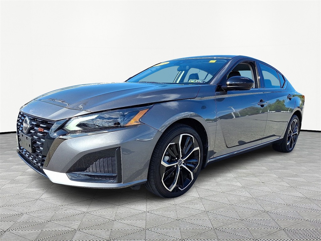 2024 Nissan Altima 2.5 SR - Photo 3