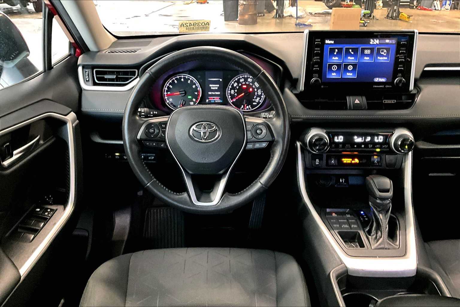 2019 Toyota RAV4 XLE - Photo 18