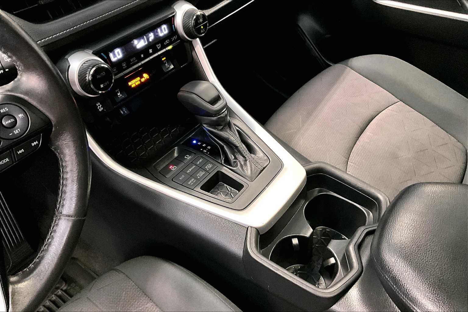 2019 Toyota RAV4 XLE - Photo 21