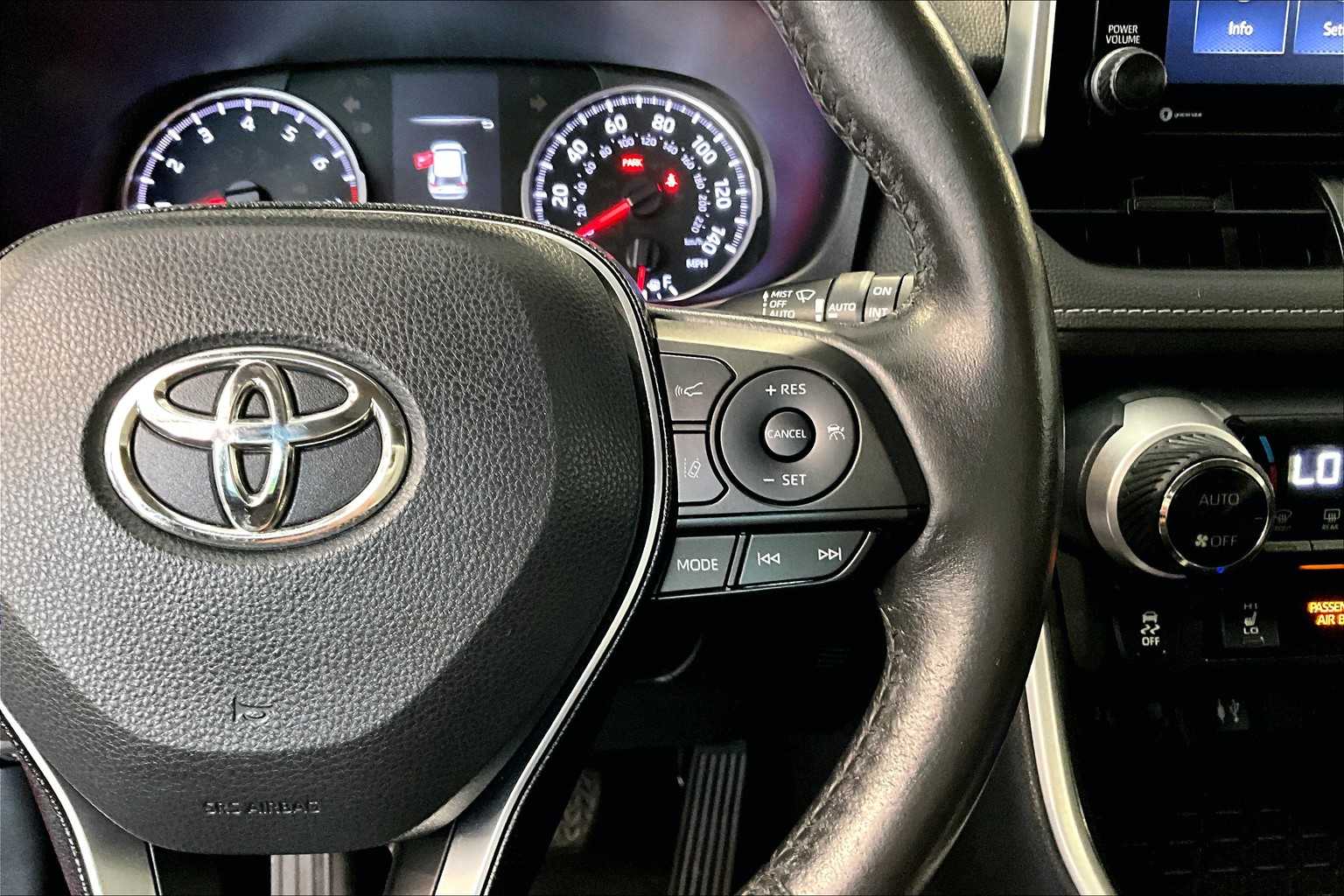 2019 Toyota RAV4 XLE - Photo 25