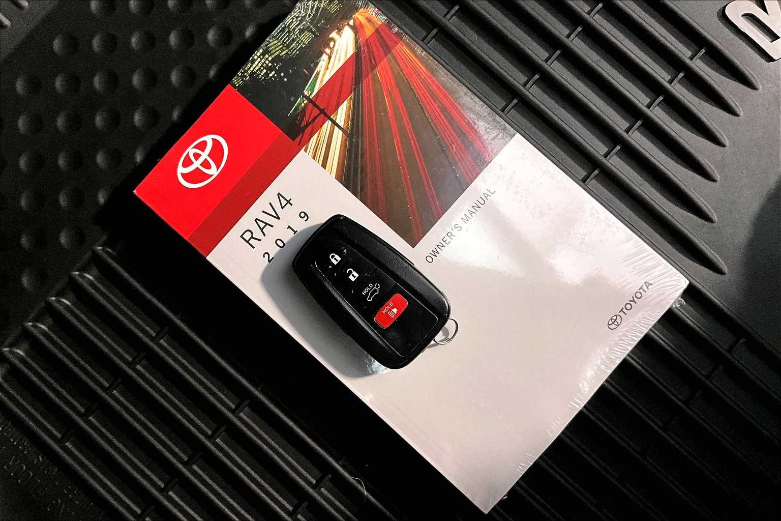 2019 Toyota RAV4 XLE - Photo 32