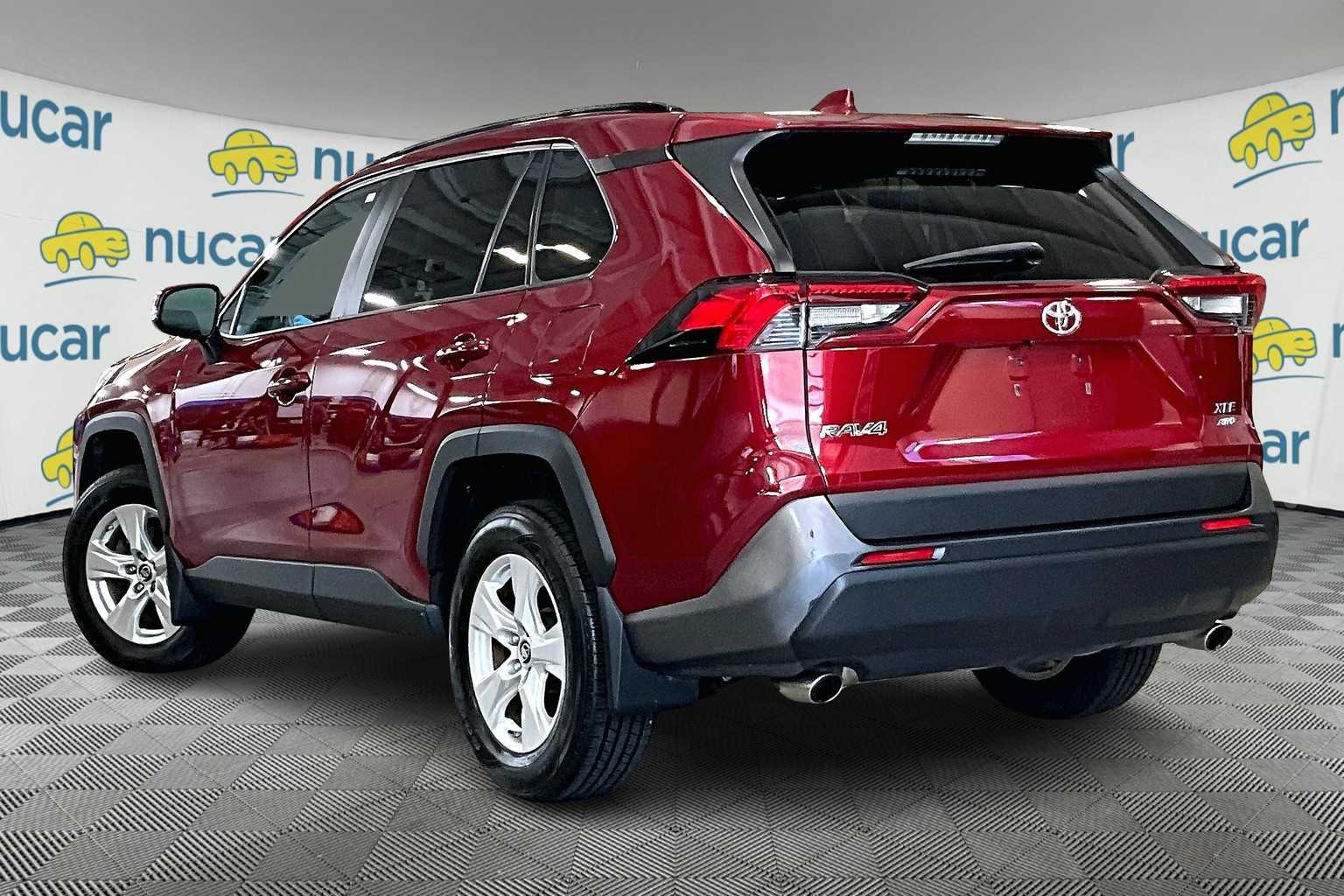 2019 Toyota RAV4 XLE - Photo 4