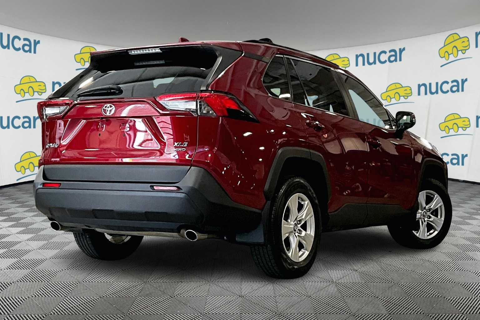 2019 Toyota RAV4 XLE - Photo 6