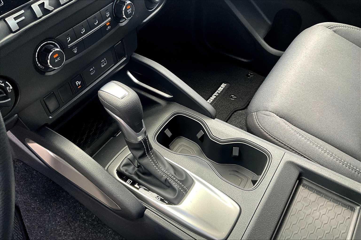 2025 Nissan Frontier SV - Photo 20