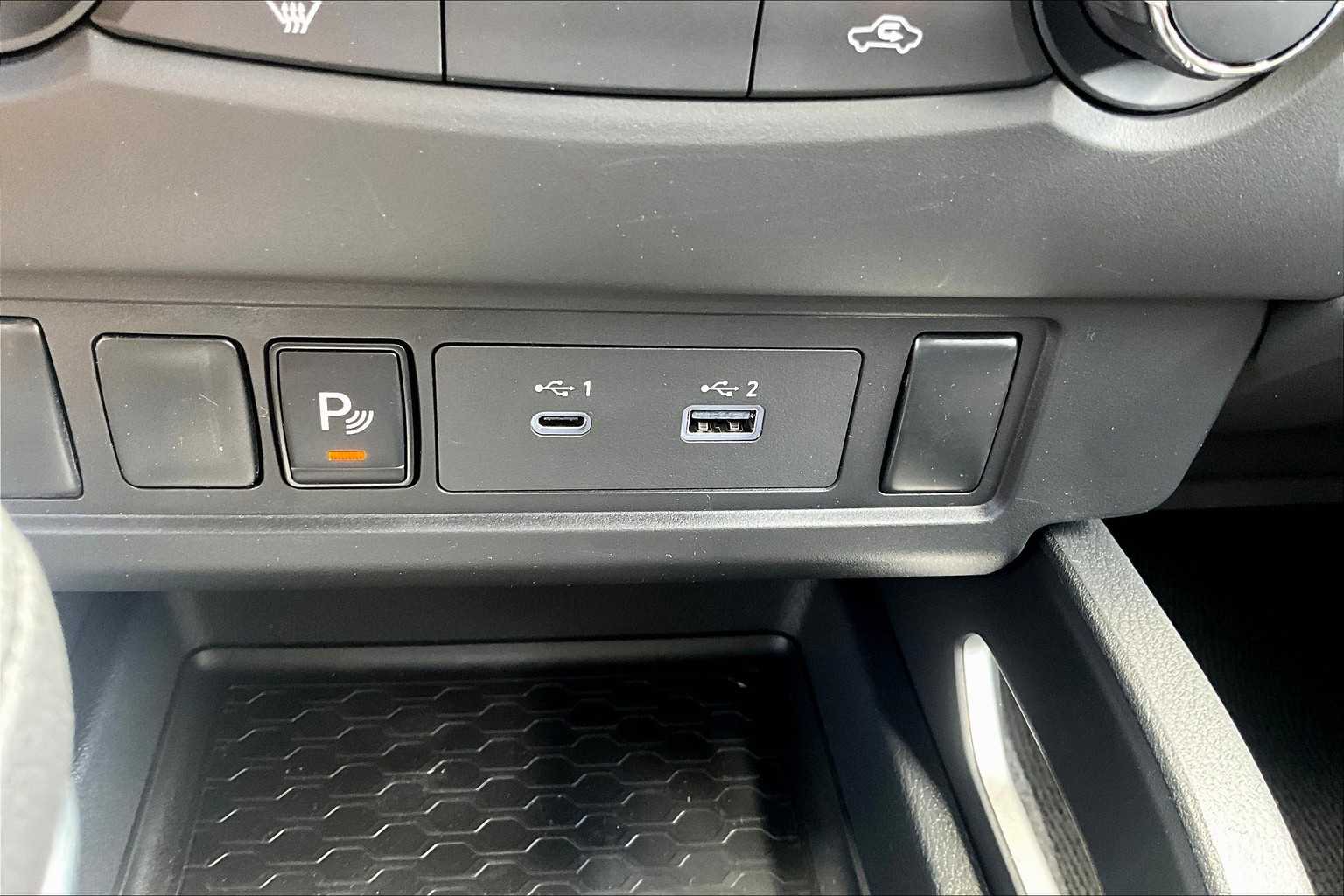 2025 Nissan Frontier SV - Photo 25