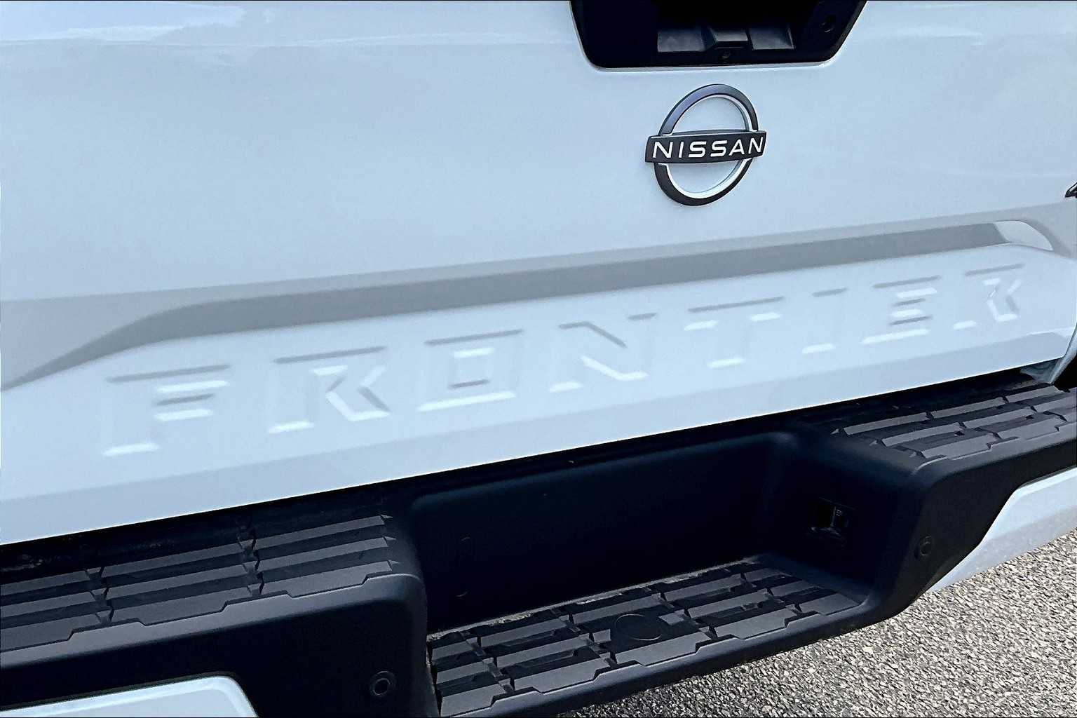 2025 Nissan Frontier SV - Photo 27