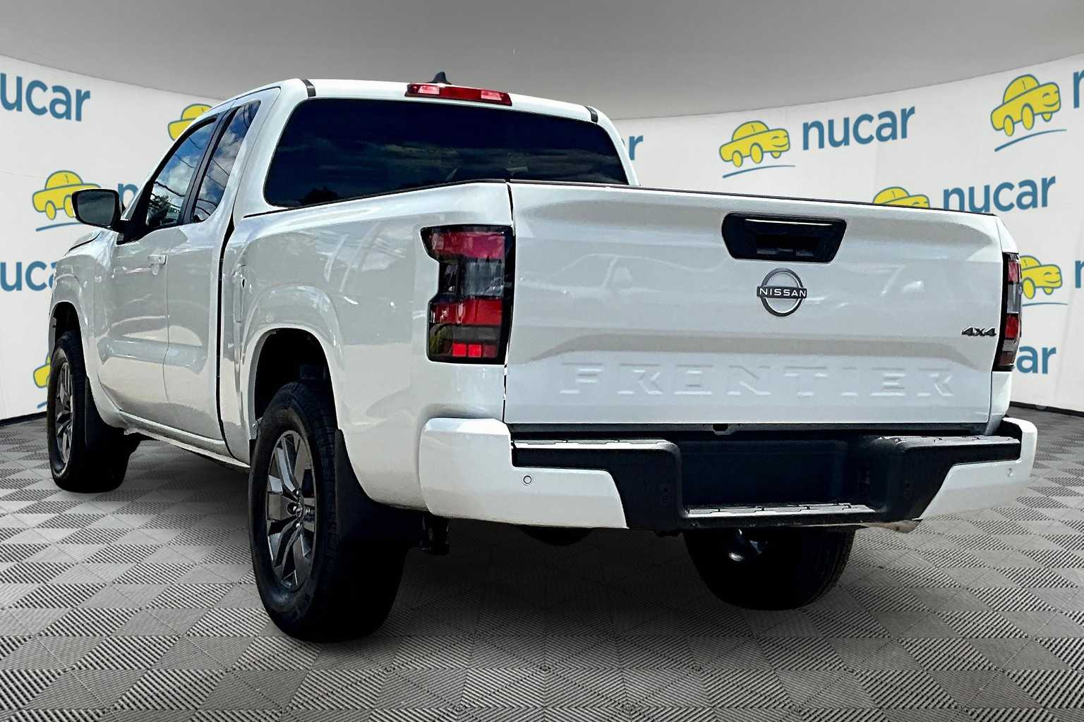 2025 Nissan Frontier SV - Photo 4